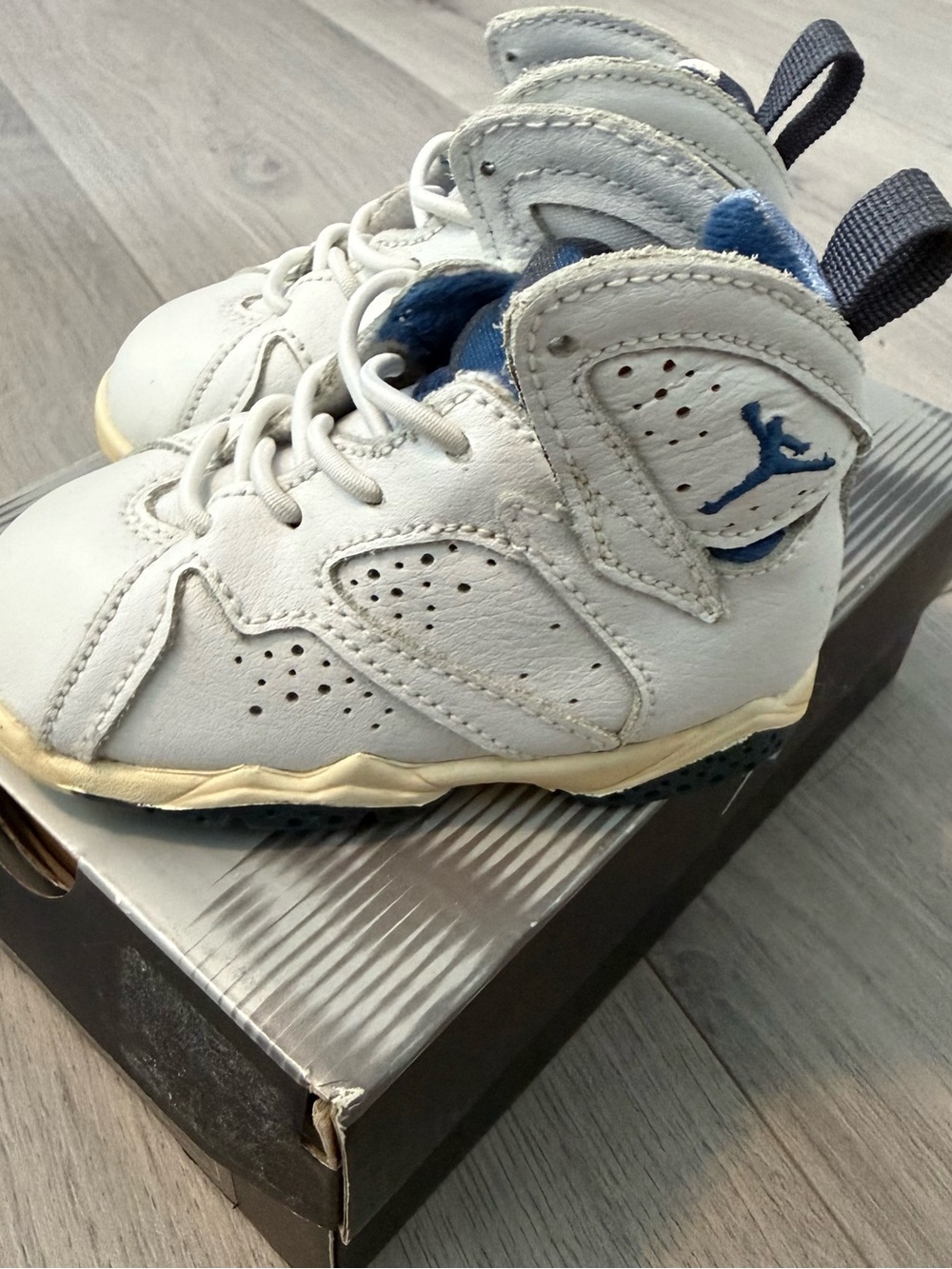 Jordan 7 retro baby size 4C / White & Navy High-Top Sneakers